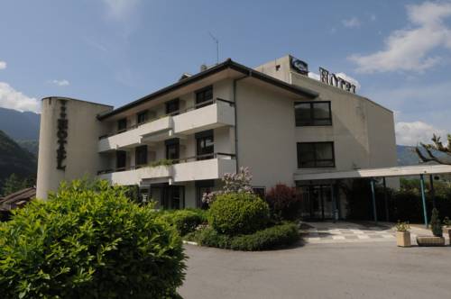 Cluses France Deal Discount Code Booking.com